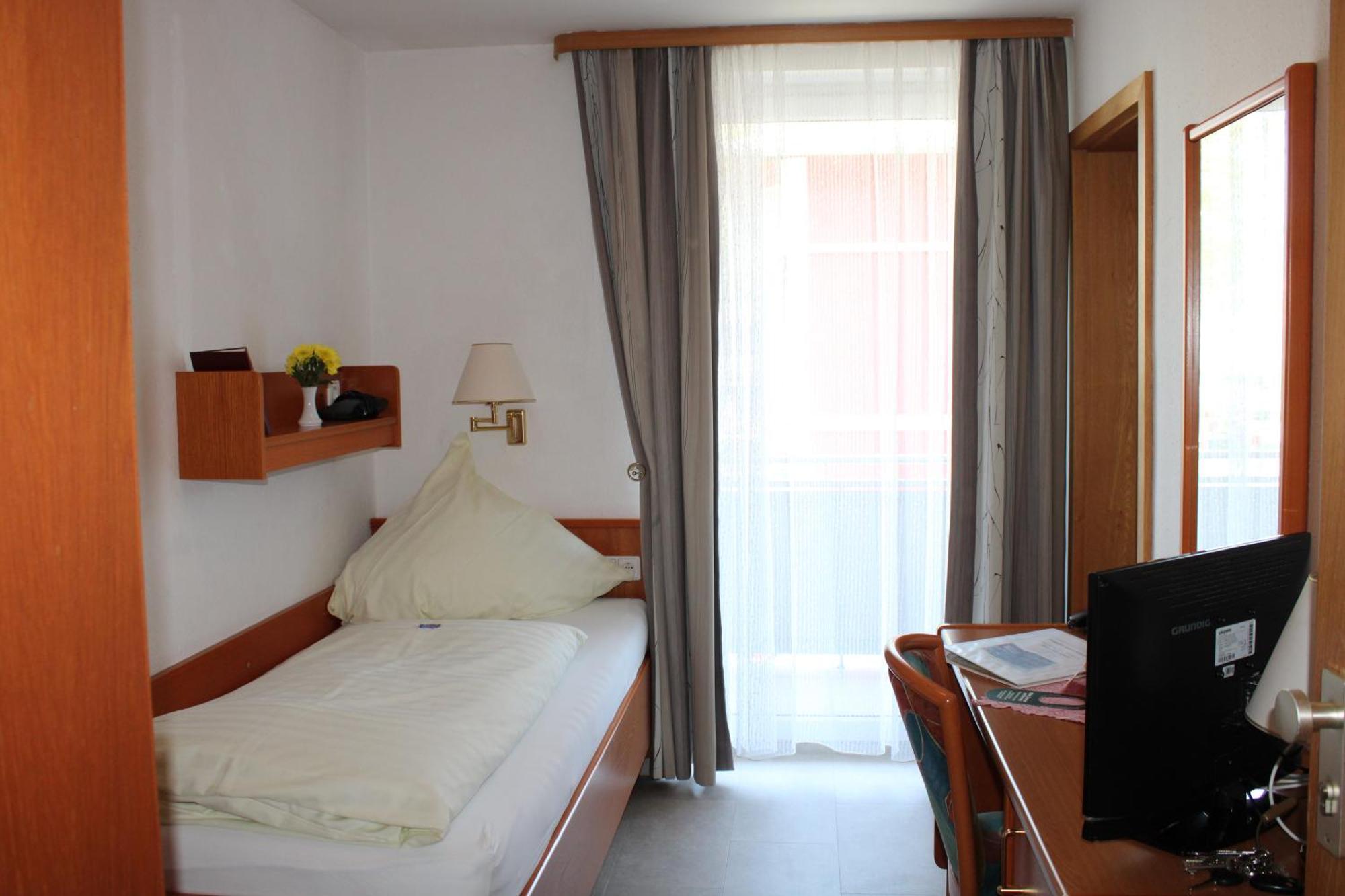 Hotel Haus Hildegard Bad Füssing Zewnętrze zdjęcie